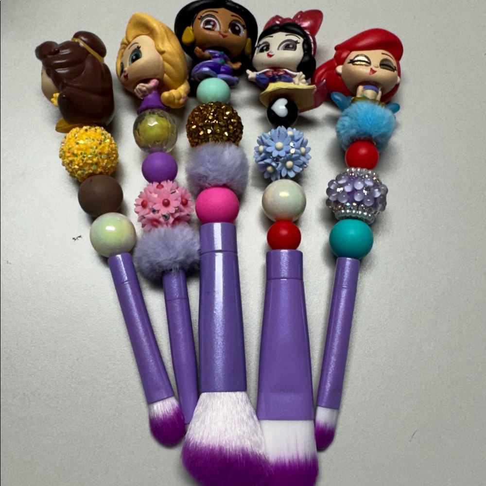 Colorful Doorable Princess Makeup Brush Set
